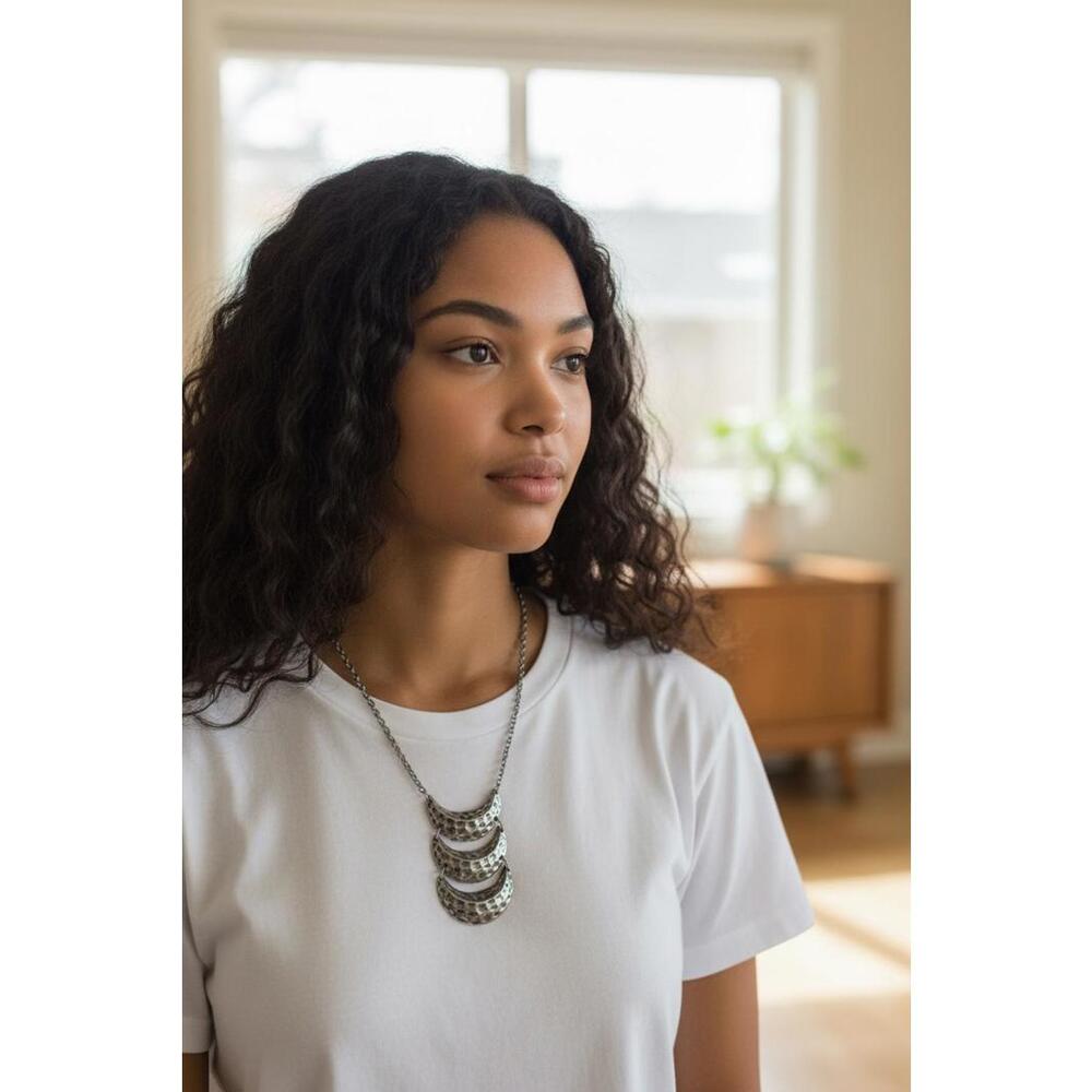 Bijou Drive Hammered Silver Crescent Pendant Necklace Boho